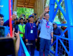 Diresmikan Anies Baswedan, Jembatan Titian Persatuan Dibangun Warga dan Aksi Bersama