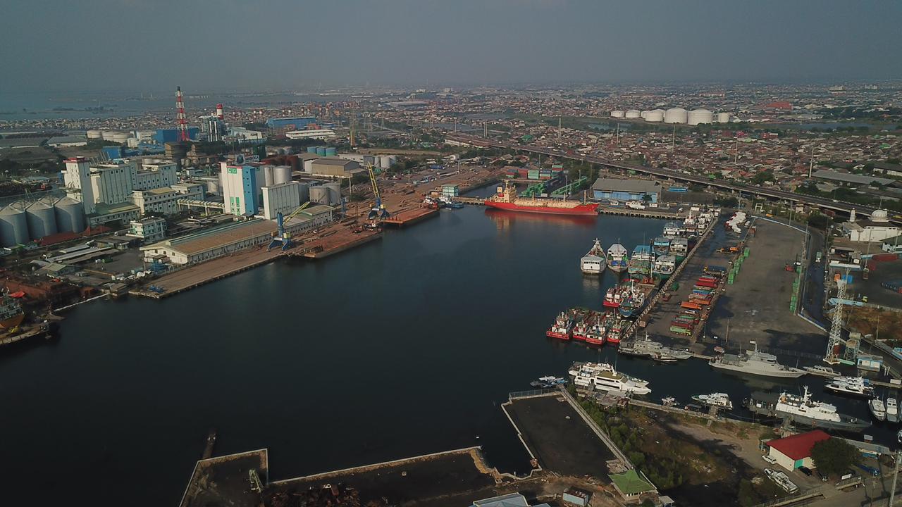 Pelindo Catat Kinerja Positif Pelabuhan Tanjung Emas Sepanjang Tahun 2025