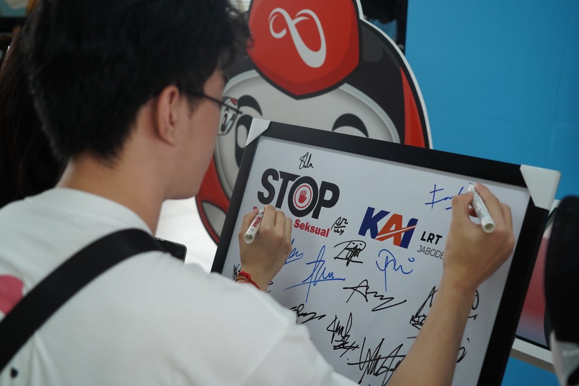 LRT Jabodebek Gelar Sosialisasi Anti Pelecehan di Stasiun Dukuh Atas, Ajak Pengguna Ciptakan Ruang Aman Bersama