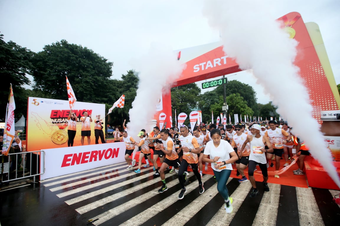Dari Perayaan ke Aksi Nyata, 3.000 Enervon Family Immunity Kit  Disalurkan ke Tujuh Daerah di Indonesia