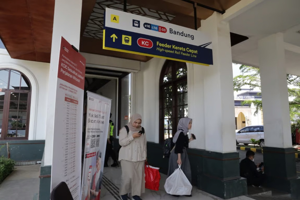 Stasiun Bandung Tingkatkan Pelayanan, Akses Penumpang KA Feeder Whoosh Dipusatkan ke Sisi Utara Stasiun
